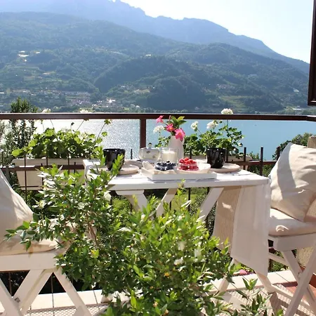 Serenity Escapes - Caldonazzo Lake Tenna Exterior photo